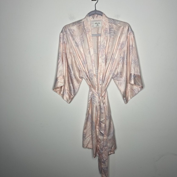 Gilly Hicks Robe Womens S/M Pink Satin Tropical Palm Kimono Belted Sleepwear - Picture 4 of 11